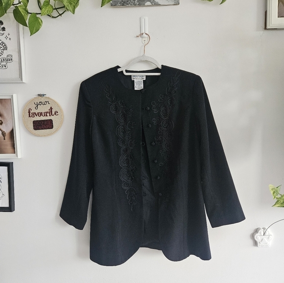 Vintage Black Embroidered Blazer - Picture 4 of 7
